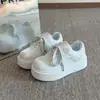 Nuevos Zapatillas Chunky Estilo Coreano Luna Blanca Primavera/Verano 2026 Zapatos Blancos de Suela Gruesa para Mujer Populares Estilo Campus Zapatillas que Aumentan la Altura