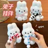 Nuevo Lindo Bufanda de Dibujos Animados Conejito Blanco Peluche Muñeco Llavero Colgante para Bolsos de Niñas