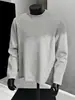 Camiseta Patchwork Desconstruída Americana Gola Redonda Manga Longa para Homem Outono Tendência Marca Solta Boxy Moletom Cor Sólida Camada Base Top