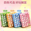 Llavero de Teclado Mecánico Mini de Dibujos Animados Sanrio 26 Teclas Botón de Descompresión Transparente Colgante para Mochila Regalo Creativo
