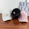 Boné de Baseball Tendência Bordado com Letras em Lã de Cordeiro para Mulheres e Homens, Espessado e Quente para Outono e Inverno, Fashion com Strass