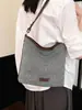 Bolsa de palha casual e descontraída estilo coreano, tecido fly-knit, grande capacidade, novo modelo 2026, adequada para férias na praia e para o dia a dia