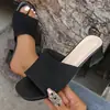 Comercio Exterior Tallas Grandes Verano 2026 Nuevas Pantuflas de Punto para Mujer Tacón Grueso Punta Abierta Chanclas Moda Tacones Altos Venta al por Mayor