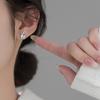 Pendientes Nalan de plata de ley 925 con forma de conejo y piedra lunar, con lazo de diamantes y sensación avanzada M03835
