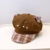 Gorra de Boina con Orejas de Gato Bordadas Lindas Estilo Coreano para Mujer Otoño/Invierno Bloque de Color Cuadros Octagonal Hace que la Cara Parezca Más Pequeña Versátil Gorra de Pico de Pato