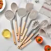 Suministro Directo de Fábrica Juego de 8 Piezas de Utensilios de Cocina de Silicona con Mango de Madera Espátulas Cucharas Resistentes a Altas Temperaturas Juego de Utensilios de Cocina