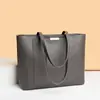 Exportación Transfronteriza a Europa y América Nuevo Bolso de Hombro Grande de Cuero Suave a la Moda para Mujer Bolso de Mano Versátil para Mujeres Bolso Tote