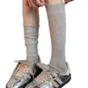 Meias 3/4 estilo Miu inspiradas em ballet para mulheres, outono e inverno, com design de renda vazada retrô, perfeitas para combinar com botas, meias de cano longo
