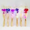 Buquê Colorido de Rosa com Folha de Ouro Transparente de Haste Única Presente Promocional de Dia dos Namorados Flores Artificiais