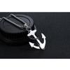 Venta caliente, colgante de acero de titanio con ancla de barco de moda europea y americana, colgante de acero inoxidable retro personalizado para hombres, joyería al por mayor HC055