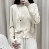 Hilo de tres cabos hilado en el núcleo súper bonito de punto para principios de primavera, cárdigan de punto irregular nuevo de otoño e invierno para mujer, top base para mujer