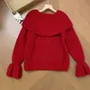Traje de Ano Novo Estilo Coreano: Suéter Vermelho Ombro a Ombro para Mulheres, Novo Estilo Outono/Inverno 2025, Adequado para Usar por Cima ou em Camadas, Peça de Tricô