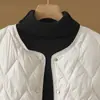 Fotos reales del nuevo chaleco ligero de algodón de invierno 2026 para mujer, estilo corto, capa interior de moda, adecuado para figuras petite, se usa como chaqueta interior