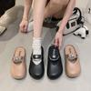 Sandalias planas de moda, modernas y geniales con cadena de estrella, tipo slip-on, suela suave, zapatillas francesas de punta cerrada, nuevo estilo de verano 2025