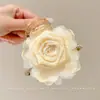 2026 Nuevo Pinza de Pico de Pato Floral de Alta Gama para la Costa con Pasador de Flor de Peonía Simulada, Accesorio para el Cabello de Estilo Vacacional para el Lado