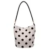 Bolsa Estilosa de Bolinhas Estilo Coreano para Mulheres 2026 Nova Bolsa de Ombro Único com Grande Capacidade Bolsa de Mão para o Trabalho Casual Bolsa Saco para Mulheres