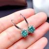 Ocho Corazones y Ocho Flechas Chapado PT950 Simulación Diamante Mosan Azul y Verde Aretes Simples para Mujer Tono Agitado Mano Rápida Celebrante en Línea Joyería en Vivo