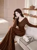 Vestido 2026 Otoño Nuevo Estilo Elegante de Gama Alta Negro Ajustado para Mujer, Ceñido a la Cintura, Adelgazante, Sexy Vestido Formal para Mujer
