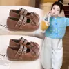 Sapatos Mary Jane de couro estilo coreano para meninas, coleção primavera e outono 2026, sapatos單 de estampa de leopardo da moda para bebês, sapatos versáteis de princesa para bebês