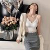 Camisola de Encaje Estilo Coreano Nueva de Primavera y Verano para Mujer con Diseño Calado, Almohadillas en el Pecho, Top de Tirantes Adelgazante con Cuello en V