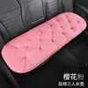 Almofadas para assento de carro estão em estoque. Almofadas de assento acolchoadas de inverno para fileiras dianteira e traseira. Almofadas universais para assento de carro para aquecimento