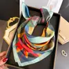 Bufanda Impresa de Nuevo Estilo Transfronteriza de Seda Artificial, Chal de Gama Alta, Bufanda para el Cuello con Protección Solar, Pañuelo Cuadrado Pequeño, Pañuelo para la Cabeza, Bufanda para Mujer