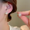 Aretes de Flor Hueca para Mujer, Elegantes y Lujosos, Nuevo Modelo Popular 2026, Aretes de Botón Amigables con los Oídos para Mujer