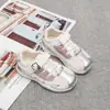 Sapatos Esportivos Infantis Hello Kitty Primavera e Outono 2026 Novos Estilosos Versáteis Sapatos Cortez Infantis Meninas
