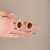 Pendientes Metálicos Ovalados Asimétricos Estilo Medieval Exagerados Retro Estilo Europeo y Americano Popular Disco de Espiral para Mosquitos Sin Perforación Clip para Oreja para Mujeres