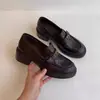 2026 Sapatos Pequenos de Couro da Moda com Salto Grosso Slip-on Aumentadores de Altura para Mulheres Sapatos Femininos de Couro Macio Novos Mocassins Flats Primavera Outono Britânico