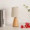 Lámpara de Mesa Estilo Medieval Francés Piedra de Agujero Negro Lámpara de Mesita de Noche para Dormitorio Accesorio de Iluminación de Atmósfera de Gama Alta para Sala de Estar Retro Americano