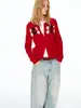 Cardigã de malha redondo vermelho retrô com padrão de losangos para mulheres, outono/inverno, estilo francês, com um sofisticado design jacquard em blocos de cor, perfeito como peça externa