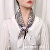 Bufanda Cuadrada Estampada Nueva de 70 cm para Adultos Mayores y Personas Mayores Bufanda Decorativa Diaria para el Cuello Bufanda Cuadrada de Algodón Cómoda para Mujer