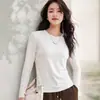 Camiseta de manga larga con cuello redondo y textura de cachemira tipo mousse para mujer, nuevo producto de otoño 2026, corte ajustado, adelgazante, top suave y acogedor