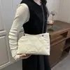 2026 Nova Bolsa de Ombro Acolchoada de Couro Popular de Luxo para Mulheres, Bolsa Transversal para o Dia a Dia, Bolsa Tote com Corrente para Mulheres