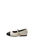 Versão em pele de carneiro de sapatos Mary Jane com salto para mulheres, inspirados na Chanel, modelo novo 2026, sapatos de salto único elegantes estilo balé com camélia acolchoada