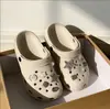 Accesorios de alta gama para zuecos de verano, hebillas metálicas de dibujos animados simples de EVA, lindas decoraciones tridimensionales para zapatos de mujer, nuevos