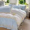 2026 Nuevo Estilo Francés Lujo Ligero Satén Jacquard Encaje Bordado Estilo Princesa Faldón de Cama Juego de Cuatro Piezas