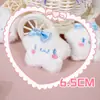 Lote de Peluches Colgantes de Dibujos Animados Estrella Mochila Adornos Colgantes Llavero Broche Lindo Accesorios Regalo de Graduación Joyería Pequeña