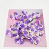 Venta al por mayor de fabricantes de crisantemos y margaritas artificiales pequeñas para decoración del hogar, horquillas hechas a mano para bricolaje, accesorios de decoración de ropa con flores