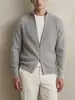 Nuevo suéter de punto para hombre con cuello alto de otoño, chaqueta cárdigan casual con cremallera, suéter acanalado de moda estilo coreano para hombre