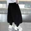 Pantalones de felpa para niños Otoño Invierno 2026 Estilo Nuevo Pantalones deportivos casuales gruesos para niños Pantalones de algodón polar de una pieza para invierno