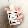 Variedad de Manicuras Impresas Portátiles, Parches Reutilizables de Uñas Postizas en Caja, Patrón de Cuadros Terminado