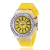 Reloj LED luminoso de moda colorido para hombre y mujer Ladrillo de agua reloj personalizado para estudiantes reloj electrónico de cuarzo para estudiantes