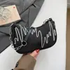 Bolsa de Dumpling Atacado Pequena Transversal para Mulheres, Bolsa de Ombro Versátil para o Dia a Dia, Moda Primavera e Verão Elegante Bolsa de Axila para Mulheres