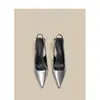 Sapatos de Salto Alto Estilo Francês de Luxo para Mulheres com Bico Fino Simples e Abertura Rasa, Sandálias Elegantes Fechadas na Cor Prata