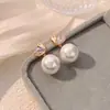Brincos de Pérola em Forma de Coração com Cravação de Diamantes Novo Estilo, Design Elegante de Nicho, Brincos da Moda Tendência, Brincos de Luxo Leve e de Alta Qualidade para Mulheres