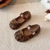 Zapatos Retro Birkenstock para Niñas Otoño/Invierno 2026 Nuevo Estilo Zapatos de Cuero para Niños Velcro Corte Bajo Zapatos Mary Jane para Niños Medianos y Grandes