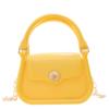 Bolsas Femininas Tendência Verão 2025 Bolsa de Ombro/Axila Moda Feminina Mais Fácil de Combinar Bolsa Transversal de Corrente Bolsa de Gelatina