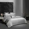 Conjunto de Quatro Peças de Algodão Puro de Alta Qualidade com 100 Fios, Capa de Edredom e Lençol Bordados 100% Algodão, Toque de Luxo Leve e Premium, Adequado para Quarto Principal e Todas as Estações